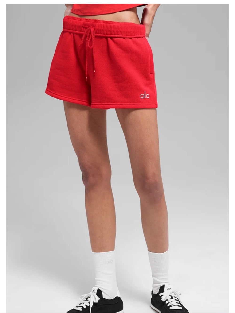ALO Yoga accolade short color bold red